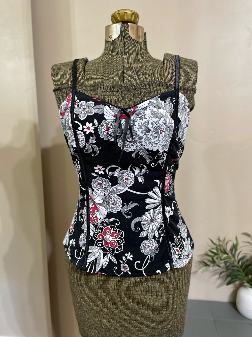 Vintage Y2K Black White Floral Corset Style Cami Top Fairy Goth Grunge 90s